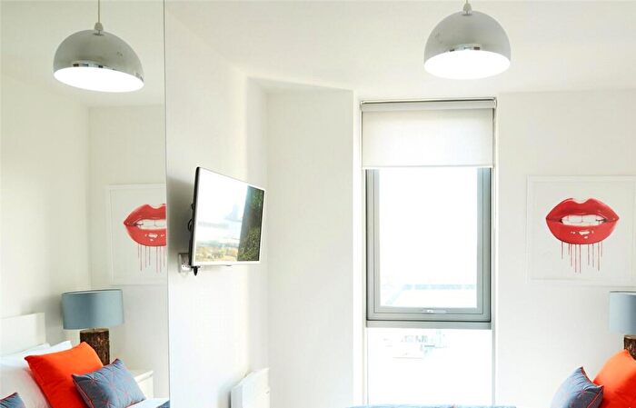 2 Bedroom Flat To Rent In The Terrace, Plaza Boulevard, Liverpool, L8
