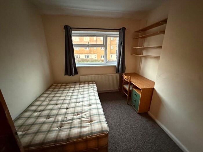 5 Bedroom Flat To Rent In Cowley Road, Oxford, OX4