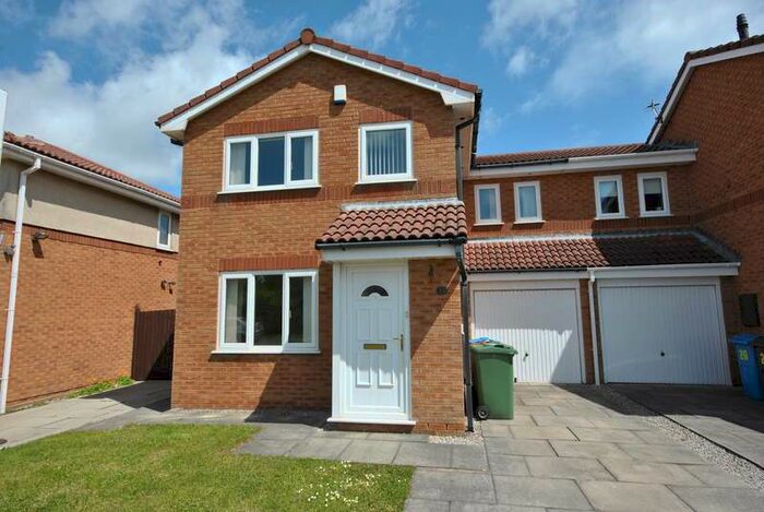 3 Bedroom Semi-Detached House To Rent In Anchor Way, Lytham St Annes, FY8