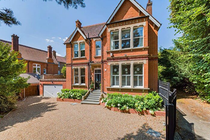 5 Bedroom Link Detached House For Sale In Sundridge Avenue, Bromley, BR1