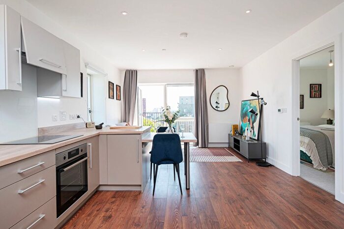 1 Bedroom Flat To Rent In Momento Barking, Barking, IG11