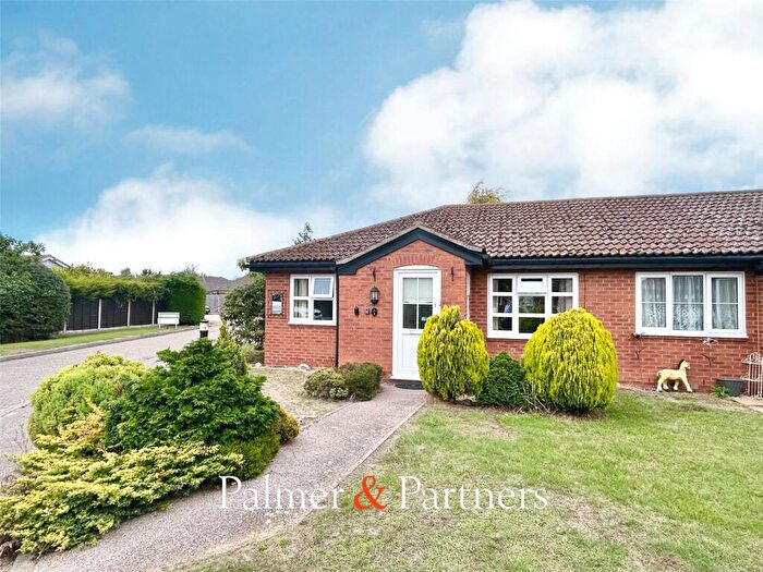 2 Bedroom Bungalow For Sale In Rosery Mews, Great Holland, Frinton-on-Sea, Essex, CO13