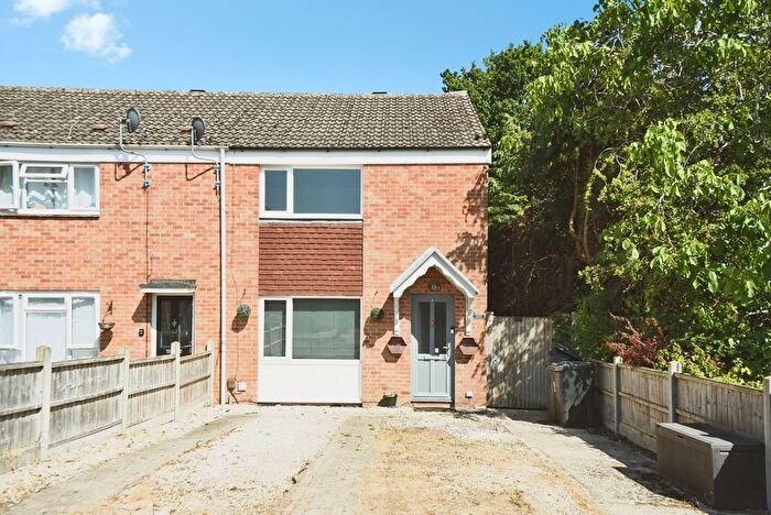 2 Bedroom End Of Terrace House For Sale In Lancaster Close, Thatcham, Berkshire, RG18