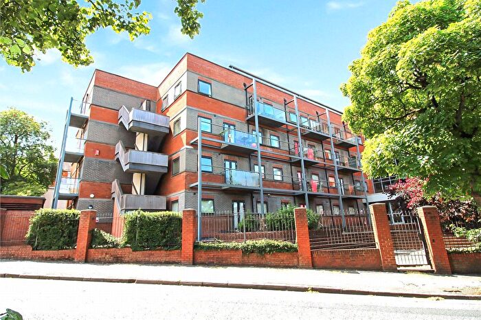 1 Bedroom Flat To Rent In Victoria Road, Old Town, Swindon, Wiltshire, SN1