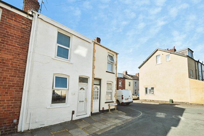 2 Bedroom End Of Terrace House For Sale In Avenue Place, Harrogate, HG2