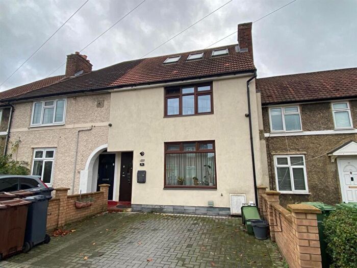 3 Bedroom Terraced House For Sale In Alibon Road, Dagenham, RM10