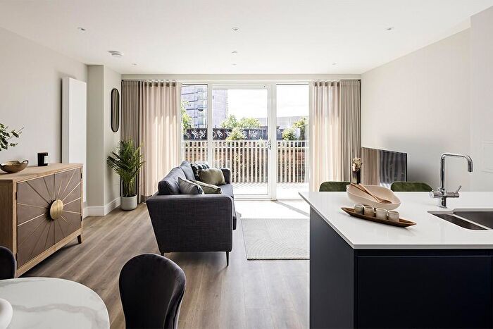 2 Bedroom Duplex For Sale In Grinstead Road, Deptford, SE8