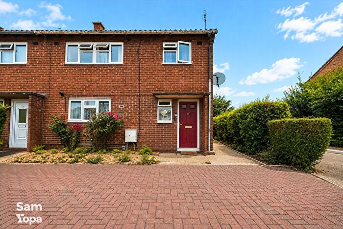 3 Bedroom End Of Terrace House For Sale In Spruce Avenue, Colchester, CO4