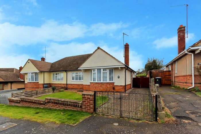 2 Bedroom Semi-Detached Bungalow To Rent In The Headlands, Wellingborough, NN8