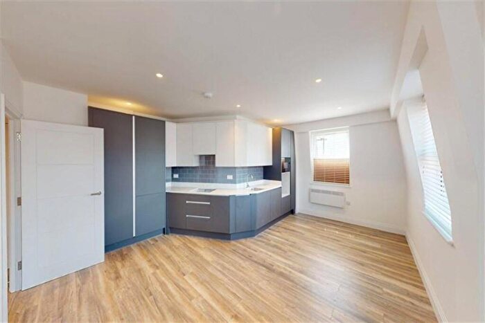1 Bedroom Apartment To Rent In High Road, South Woodford, E18