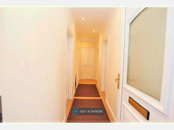 1 Bedroom Flat To Rent In Brown Street, Carluke, ML8