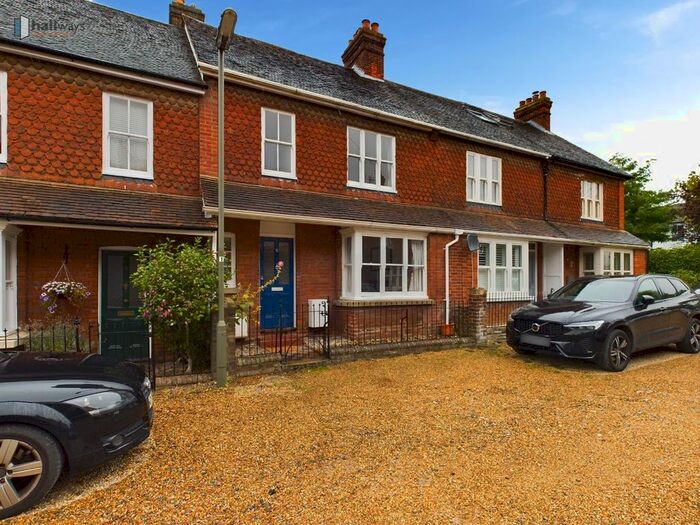 2 Bedroom Terraced House To Rent In Ledbury Road, Reigate, RH2