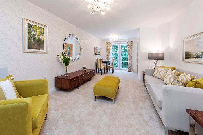 2 Bedroom Apartment To Rent In Westhall Road, Warlingham, CR6