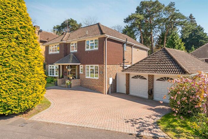 4 Bedroom Detached House For Sale In Armitage Court, Sunninghill, SL5