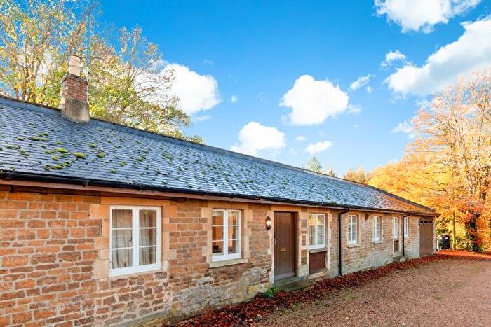 2 Bedroom Barn To Rent In Astrop Park, Kings Sutton, OX17