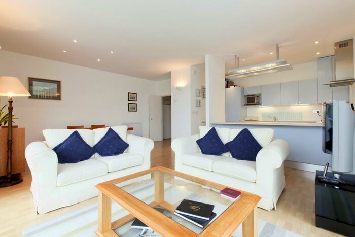 2 Bedroom Flat To Rent In Monza Building, Monza Street, London, E1W