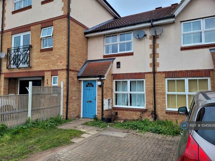 2 Bedroom Terraced House To Rent In Ridge Close, London, SE28
