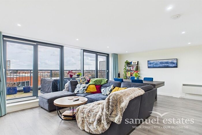 2 Bedroom Flat To Rent In Prospect House, Chapter Way, SW19