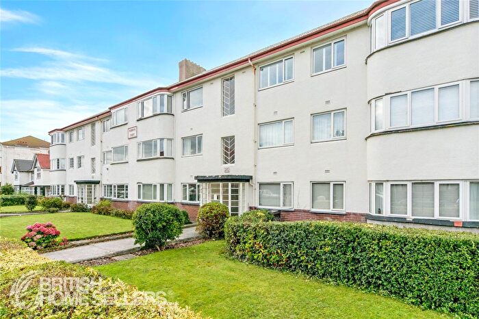 3 Bedroom Flat For Sale In Abbey Road, Rhos On Sea, Colwyn Bay, Conwy, LL28