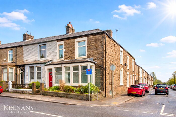 6 Bedroom End Of Terrace House For Sale In Blackburn Road, Great Harwood, Blackburn, BB6
