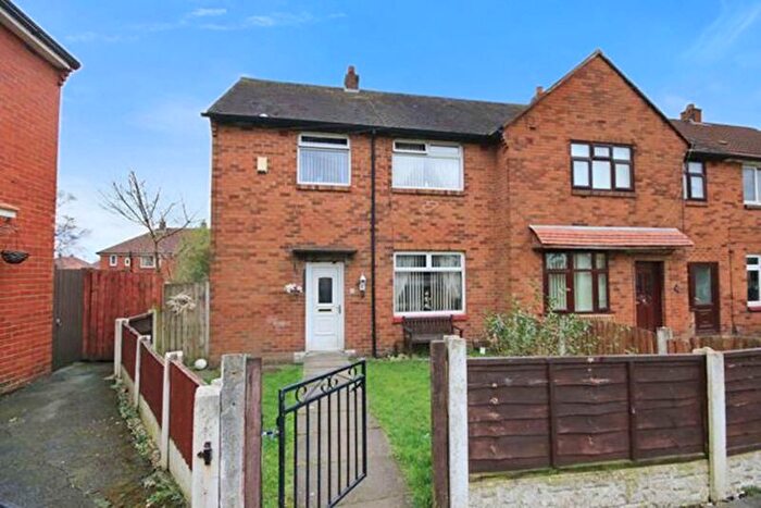 3 Bedroom Semi-Detached House For Sale In Boswell Place, Wigan, WN3