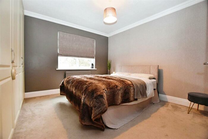 5 Bedroom Detached House For Sale In Derrymore Road, Willerby, HU10