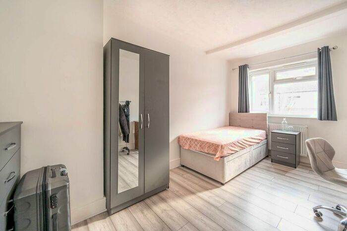 5 Bedroom Terraced House To Rent In East Ham, East Ham, London, E6