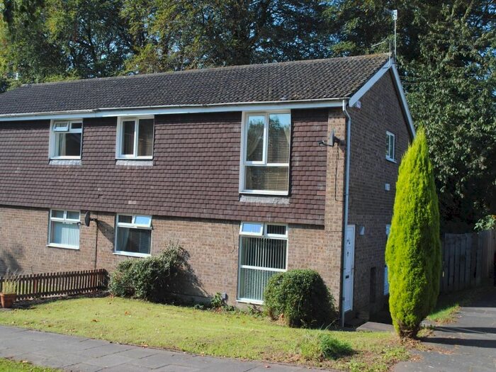 2 Bedroom Flat To Rent In Wood Grove, Newcastle Upon Tyne, Denton Burn, NE15