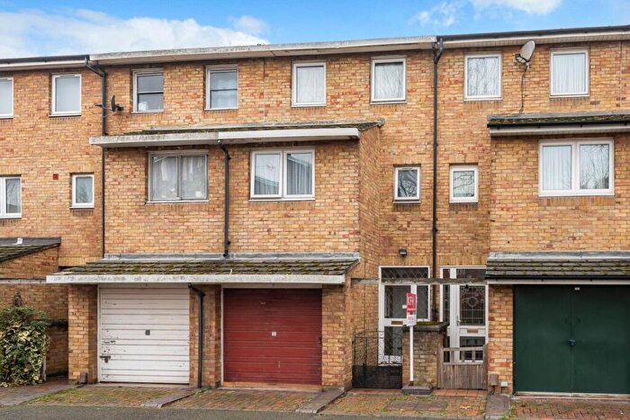 3 Bedroom Terraced House For Sale In Montague Square, Peckham, London, SE15