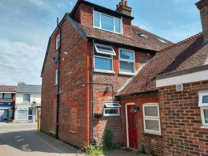 3 Bedroom Flat To Rent In High Street, Edenbridge, TN8