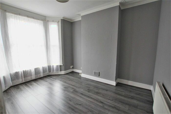 2 Bedroom Flat To Rent In Sutherland Road, Tottenham, London N17