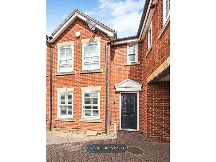 2 Bedroom Terraced House To Rent In St. Margarets Close, Dartford, DA2