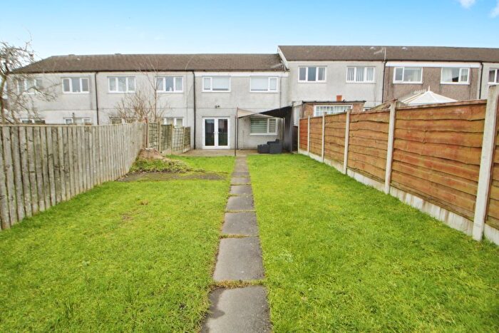 3 Bedroom Terraced House For Sale In Bakewell Lea, Glossop, Derbyshire, SK13