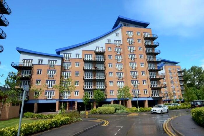 2 Bedroom Flat To Rent In Luscinia View, Napier Road, Reading, Berkshire, RG1