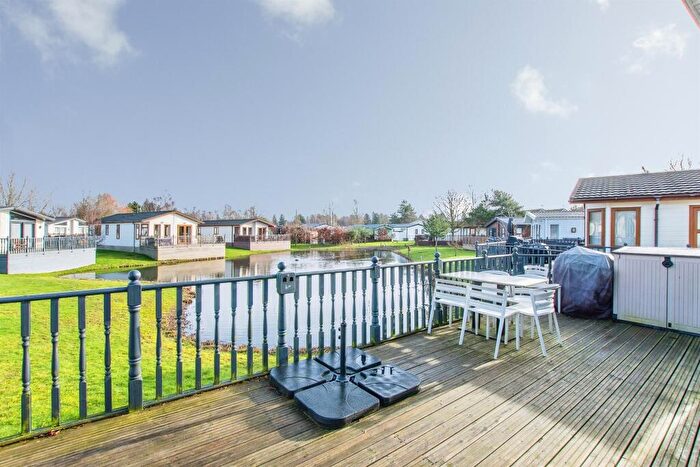 3 Bedroom Park Home For Sale In Kirkgate, Tydd St. Giles, Wisbech, PE13