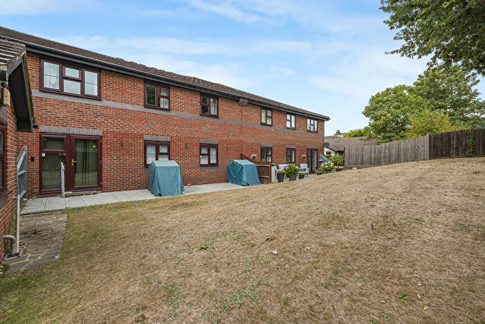 2 Bedroom Apartment For Sale In Friars Mews, Eltham, SE9