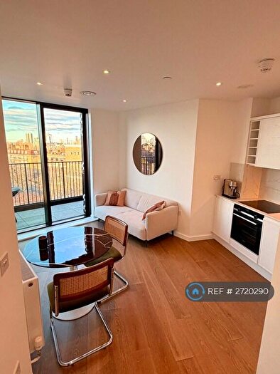 1 Bedroom Flat To Rent In Vetro Court, London, E14