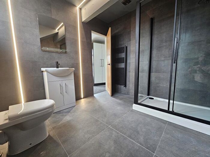 4 Bedroom Terraced House To Rent In Cardigan Lane, Hyde Park, Leeds, LS6