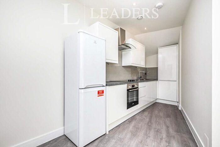 1 Bedroom Flat To Rent In Sycamore House, High Street, GU6