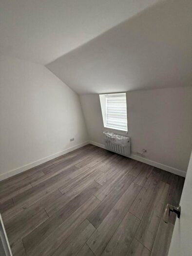 1 Bedroom Flat To Rent In Roman Road, London, E3