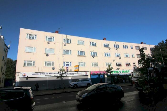 2 Bedroom Flat To Rent In London Road, Mitcham, CR4