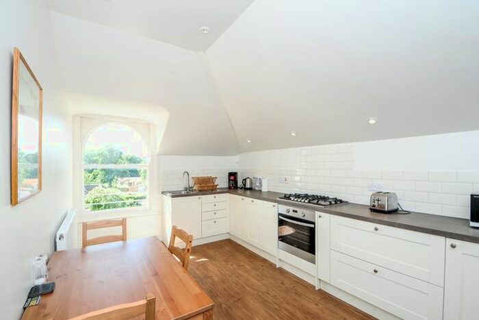 3 Bedroom Flat To Rent In Evesham Road, Cheltenham, GL52