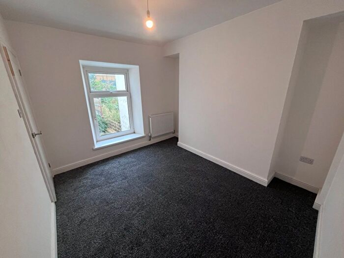 2 Bedroom End Of Terrace House To Rent In Waun Y Pistyll, Treboeth, SA5