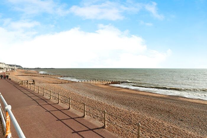 1 Bedroom Flat For Sale In Marine Court, St. Leonards-On-Sea, TN38