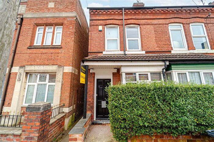 4 Bedroom End Of Terrace House To Rent In Exeter Road, Birmingham, B29