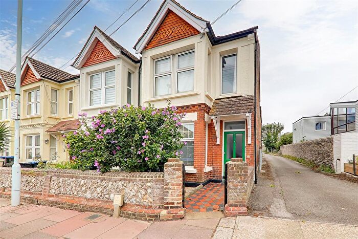2 Bedroom Flat For Sale In Eriswell Road, Worthing, BN11