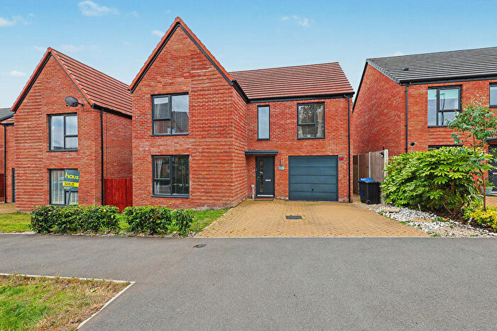 4 Bedroom Detached House For Sale In Woodcote Way, Walton, Chesterfield, S40