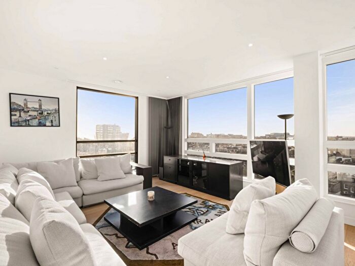 2 Bedroom Flat For Sale In Holland Park Avenue, London, W11