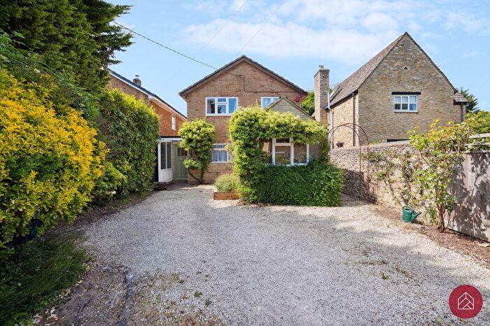 4 Bedroom Detached House For Sale In Mill Street, Kidlington, OX5