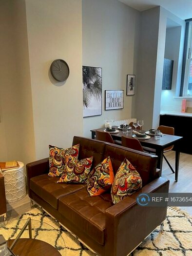 2 Bedroom Flat To Rent In Crickett House, London, SE6